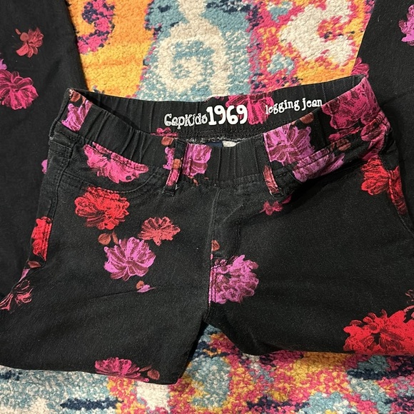 Gap Jeans - Picture 2 of 5